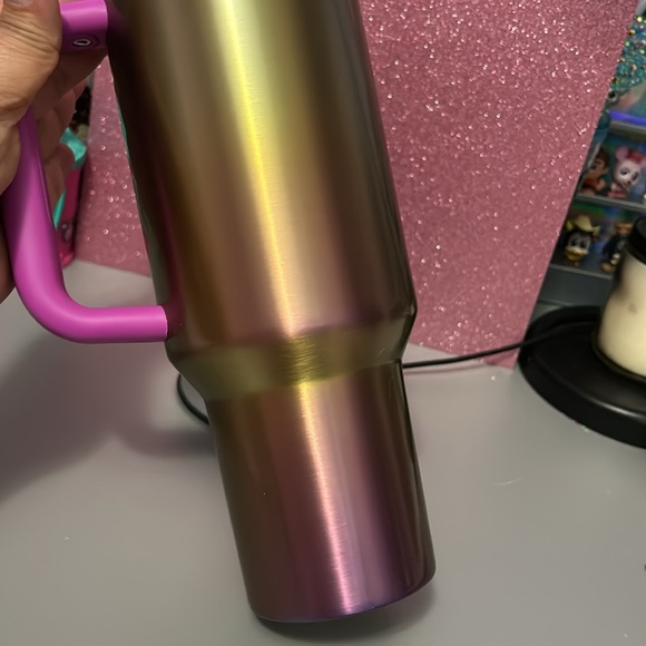 Summer Starbucks Stanley collaboration 40 ounce cold cup - Picture 5 of 5